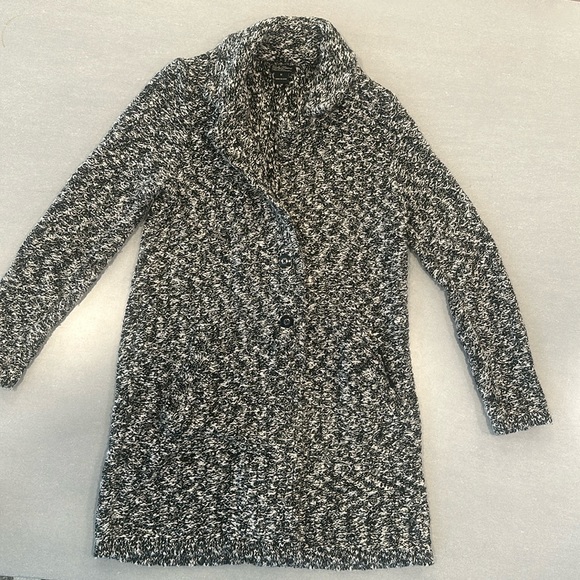 Lucky Brand Sweaters - Lucky Brand knit sweater 🍀